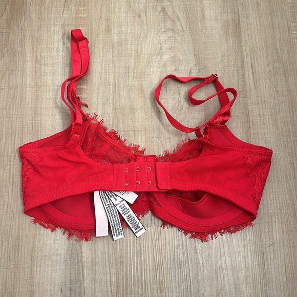 Victoria’s Secret Lingerie Set - Picture 3 of 8